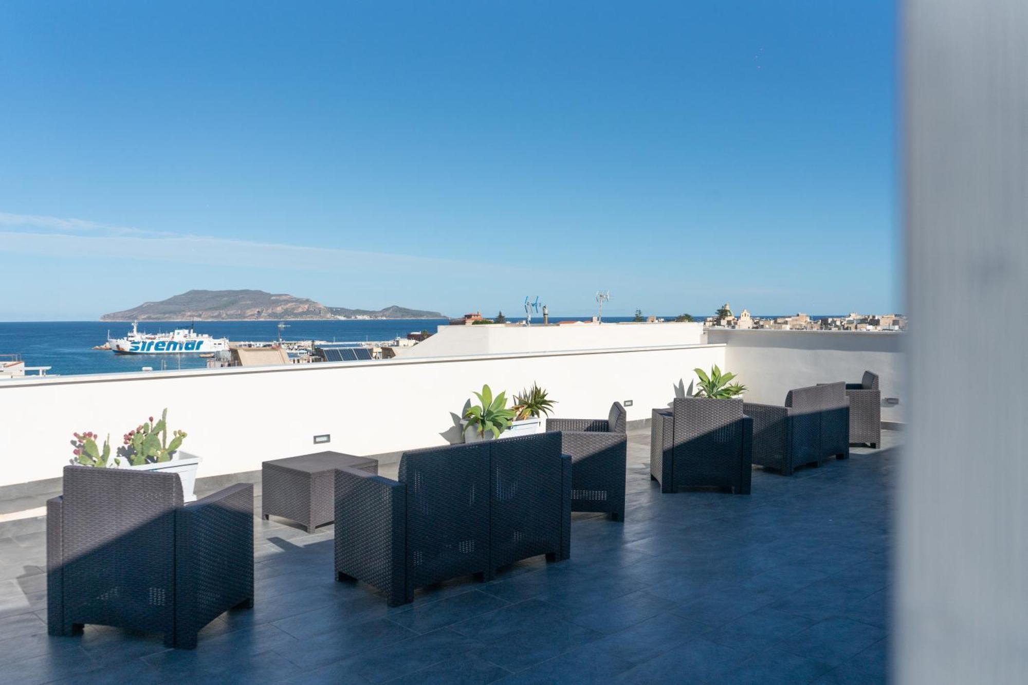 Ponente & Maestro Rooms Φαβινιάνα Εξωτερικό φωτογραφία