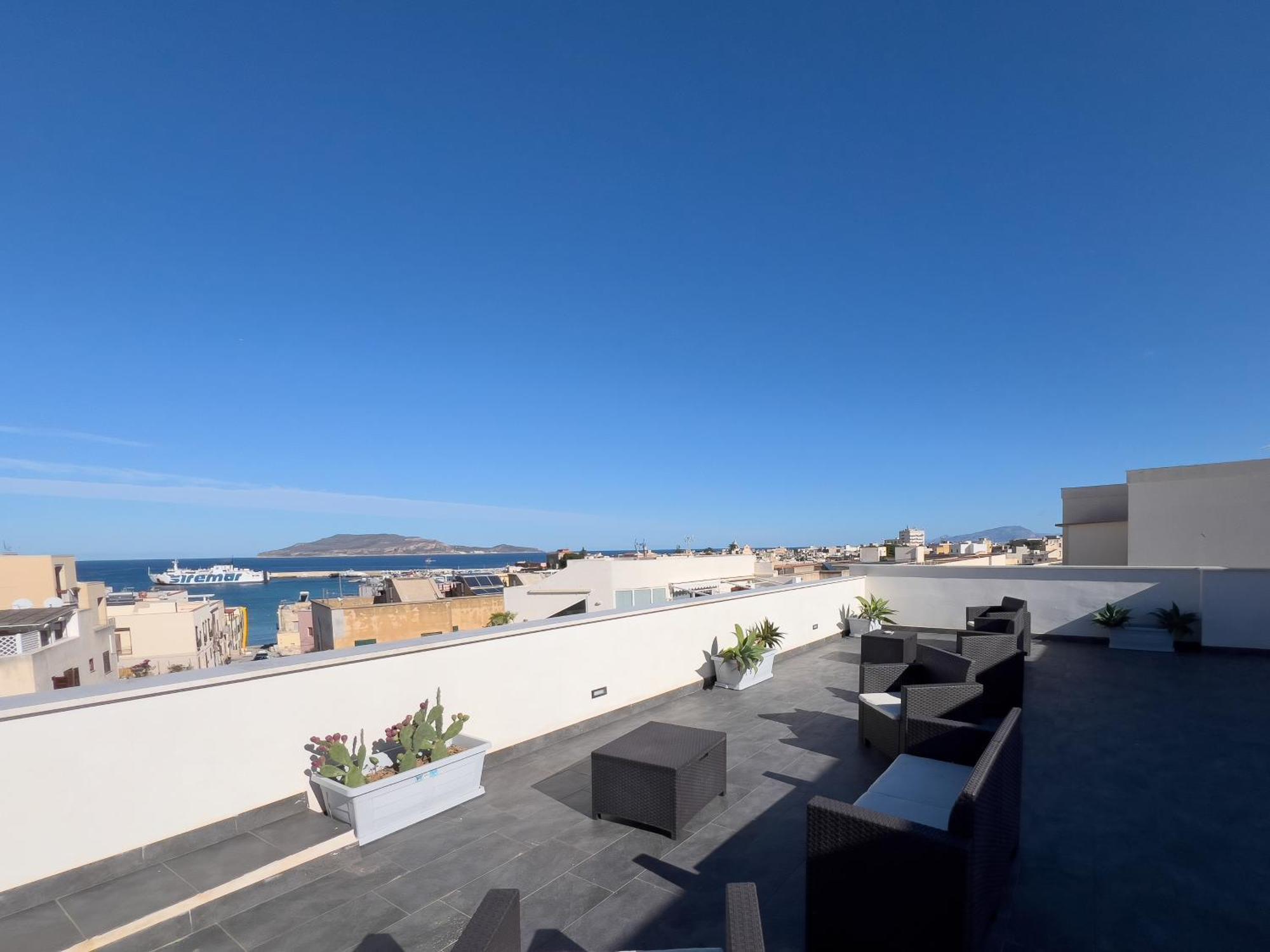 Ponente & Maestro Rooms Φαβινιάνα Εξωτερικό φωτογραφία