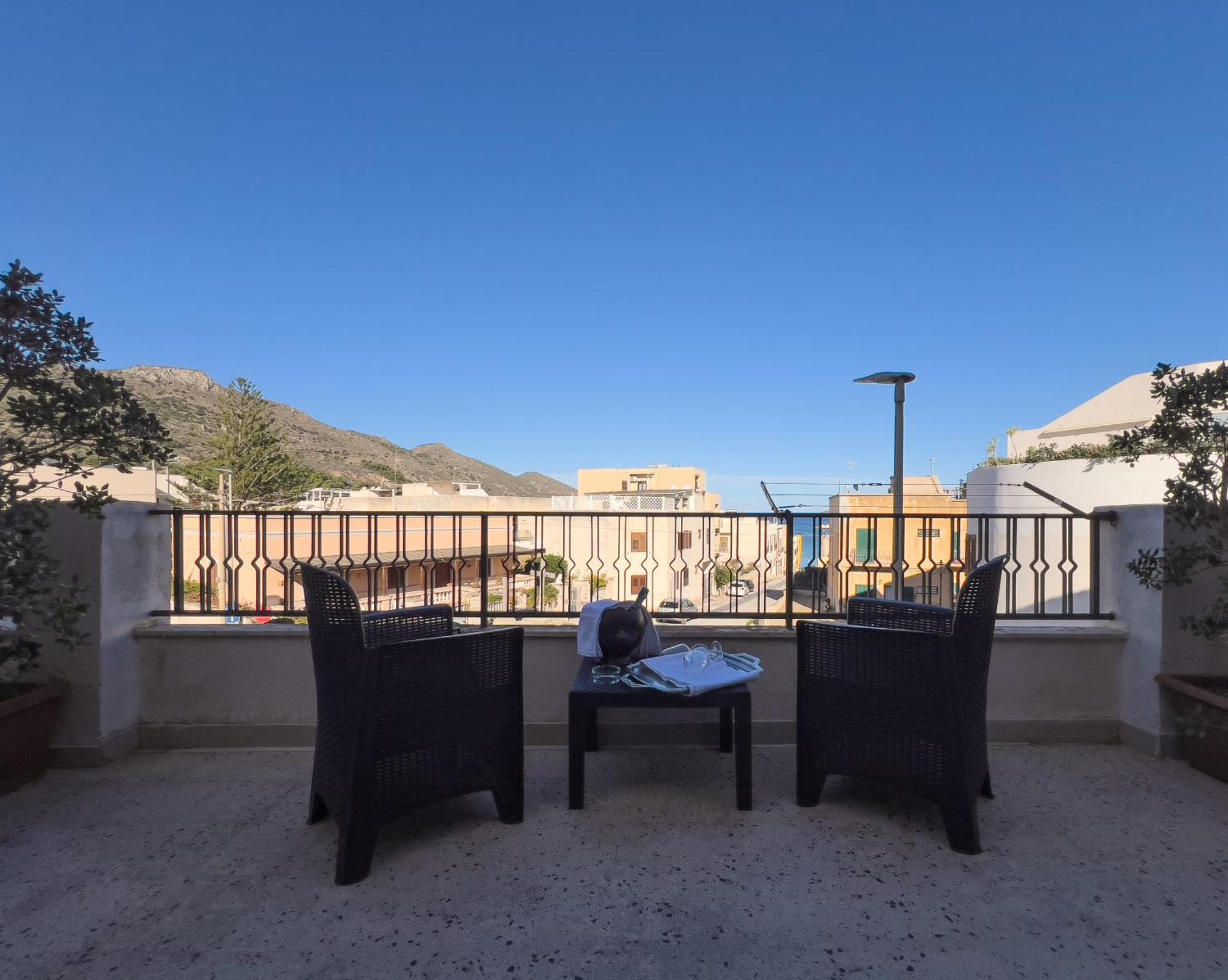 Ponente & Maestro Rooms Φαβινιάνα Εξωτερικό φωτογραφία